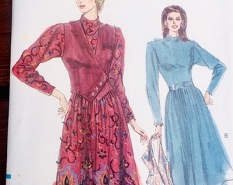 80s Very Easy Very Vogue Dress and Vest Pattern No. 7642 Size 6-8-10 FF Uncut