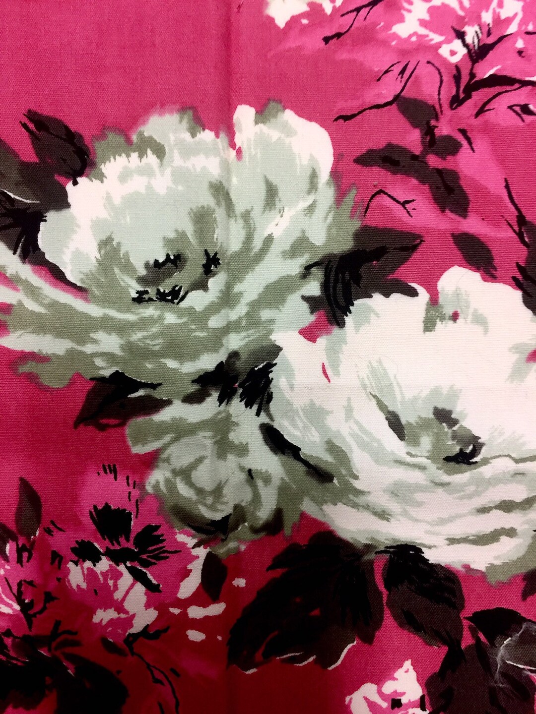 Gorgeous Vintage 50s Gray Roses on Hot Pink Fabric 1 Yard X - Etsy