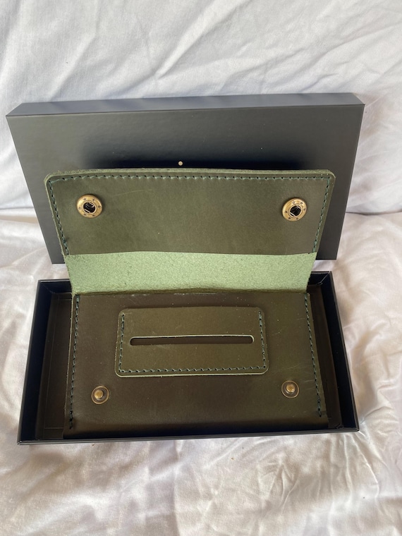 green tobacco pouch Tobacco pouch with separate filter compartment, Forest Green (genuine leather) green tobacco pouch Tobacco pouch with separate filter compartment, Forest Green (genuine leather)