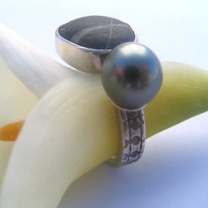 Ring Tahiti Pearl Beach Pebble Natural Grey Rock.Original design by Marc Gounard of Sausalito, CA. Sterling silver . image 1