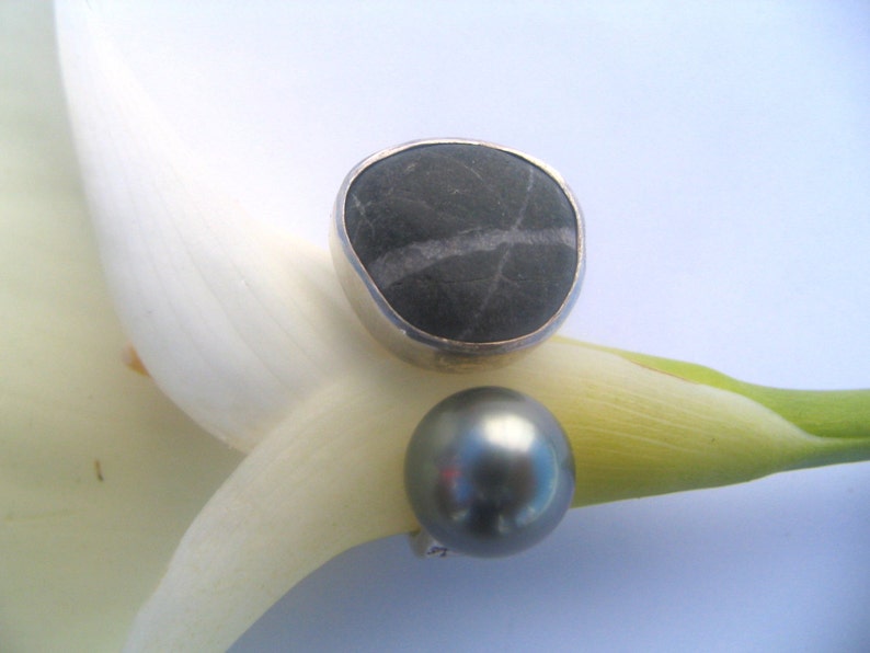 Ring Tahiti Pearl Beach Pebble Natural Grey Rock.Original design by Marc Gounard of Sausalito, CA. Sterling silver . image 3