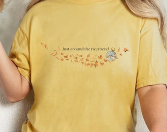 Proprio dietro l'ansa del fiume / T-shirt unisex tinta in capo ispirata alla principessa Disney Pocahontas