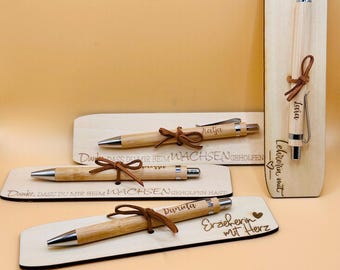 Personalized ballpoint pen for educators and teachers, featuring a name and wooden plaque; an ideal Christmas gift for educators.