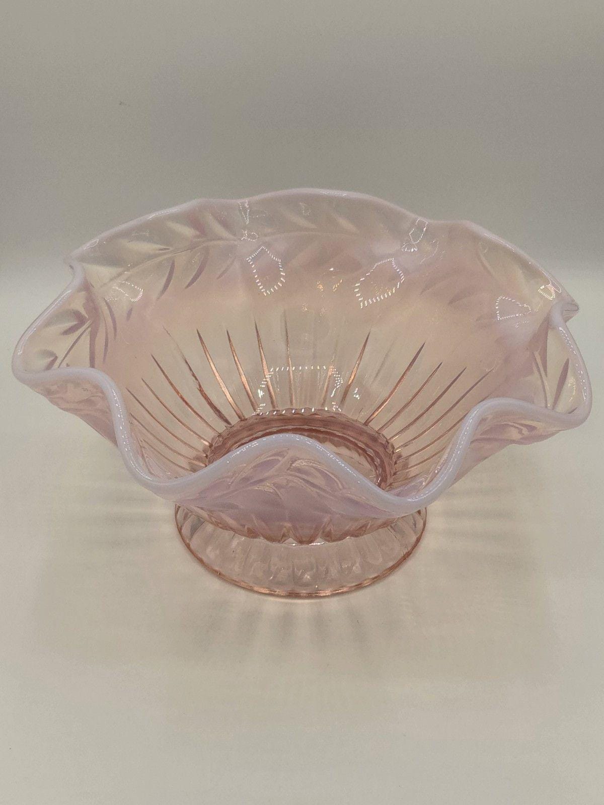 フェントン　スワール　フレンチオパルセント　ラージフリルボウル　お値下げ中 フェントン グラス ピンク オパール フリル オープン コンポート