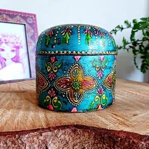 Hand painted Indian Round Jewellery Box  | Trinket Box