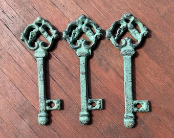 Set of 3 Vintage Cast Iron Skeleton Keys with Verdigris Patina (13cm)