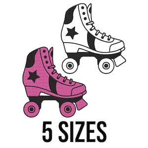 Può includere: Due paia di pattini a rotelle, uno rosa e uno bianco, con ruote nere e una stella nera sul lato. Il testo "5 SIZES" è sotto i pattini.