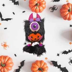 Cute Monster Wreath Attachment | Halloween Wreath Add-On | Fuzzy One-Eyed Creature  | Handmade Halloween Accent| READY TO SHIP