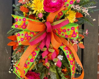 Über dem oberen Sommerkranz, rosa grün orange gelb Blumenkranz, tropischer Zitronenkranz, Haustür-Sommerdekor, alltäglicher heller Kranz