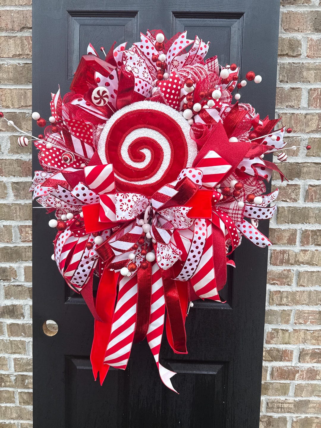 Peppermint Christmas Wreath • Red & White Candy Door Decor - Etsy