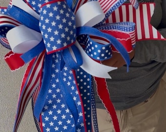 Colgante de puerta patriótico hecho a mano con lazo, decoración veraniega con estrellas y rayas americanas