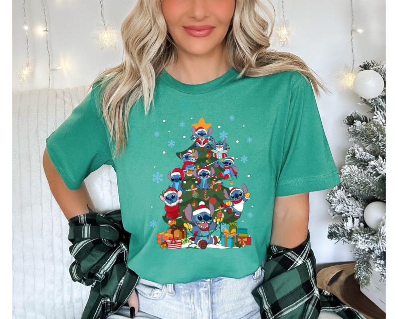 the size chart for a sweatshirt with measurements