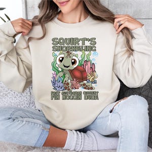 Chemise femme fontaine Disney, chemise Le monde de Nemo, chemise Disney Pixar, chemise le monde de Dory Disney, chemise de plongée avec tuba Giclée, chemise tortue Disney