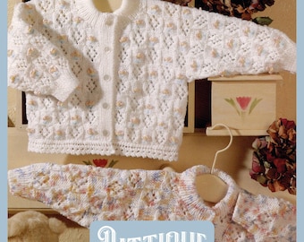 Patrón de punto vintage para cárdigan de bebé/niña, DK y 4 cabos, 0-5 años, 45-60 cm. Descarga instantánea.