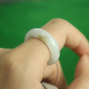 Anello in giada 8US, giada bianca portafortuna, autentica giada birmana marrone, giada naturale traslucida di grado A, anello con fascia infinita.