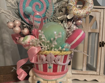 Nutcracket centerpiece, Christmas table arrangement, pink and white arrangement, Christmas nutcracker decoration, pink nutcracker