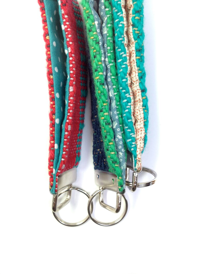 Modern Woven Gifts for Her Handwoven Cape Cod Keychain Gift Set of 3 Gift Trio of Woven Key Fobs Colorful Textile Wristlet Bundle afbeelding 3