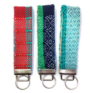 Modern Woven Gifts for Her Handwoven Cape Cod Keychain Gift Set of 3 Gift Trio of Woven Key Fobs Colorful Textile Wristlet Bundle afbeelding 2