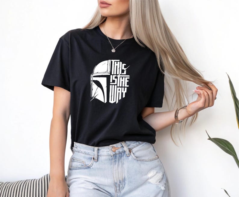 Camiseta Este es el camino, Camiseta Este es el camino de Mandalorian, Camiseta de Star Wars, Camiseta de Disney, Camiseta de Mandalorian, Camiseta de Star Wars imagen 1