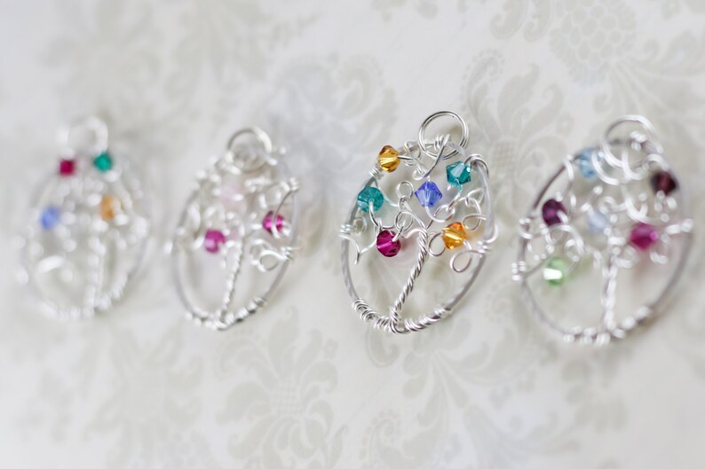 Perfect Gift for Mom and Grandma Birthstone Jewelry Personalized Tree of Life Necklace Gift Custom Family Tree Necklace
