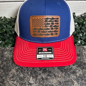 Rot, Weiß und Blau Richardson 112 Hat mit Fischerlogo-Kunstleder Aufnäher