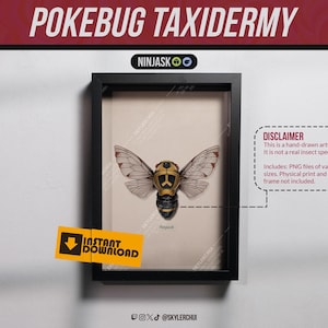 Pode incluir: Uma obra de arte emoldurada intitulada "POKEBUG TAXIDERMY" apresentando um inseto estilizado em amarelo, preto e bege. A obra de arte está em uma moldura preta com um fundo bege. A imagem inclui o texto "DOWNLOAD INSTANTÂNEO" e um aviso legal.