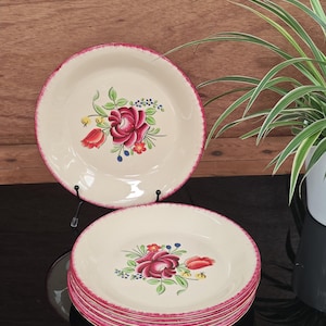 7 old Moulin des Loups Flowers flat plates