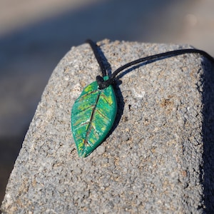 handmade ceramic necklace, unique gift for her, minimalist women, natural eco conscious jewellery, leaf ceramic necklace