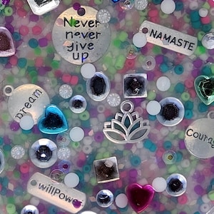 Good Vibes - Pick Pad for Heavy Pickers, Oddly Satisfying Sensory Fidget, Alternate to Skin Picking and Nail Biting
