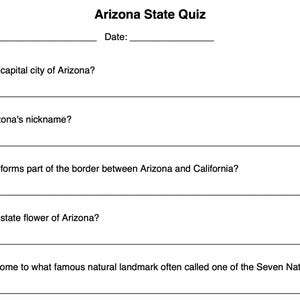 Puede incluir: Quiz del estado de Arizona con cinco preguntas de opción múltiple. Las preguntas son: 1. ¿Cuál es la capital de Arizona? 2. ¿Cuál es el apodo de Arizona? 3. ¿Qué río forma parte de la frontera entre Arizona y California? 4. ¿Cuál es la flor del estado de Arizona? 5. Arizona alberga qué famoso hito natural a menudo llamado una de las Siete Maravillas Naturales del