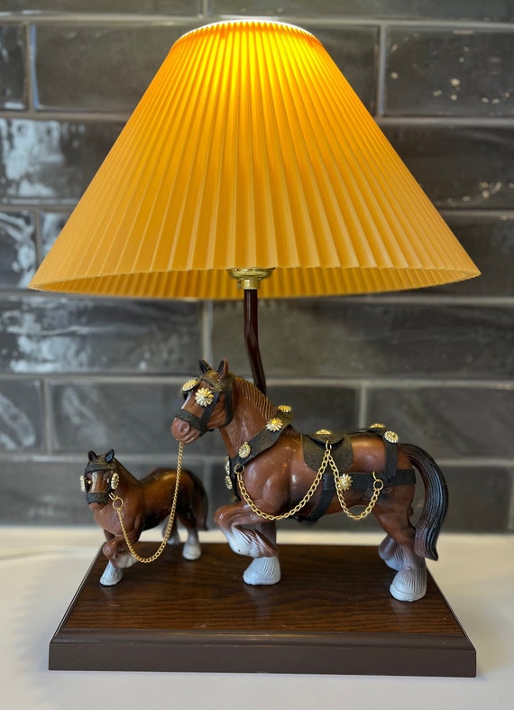 Vintage horse table lamp deals