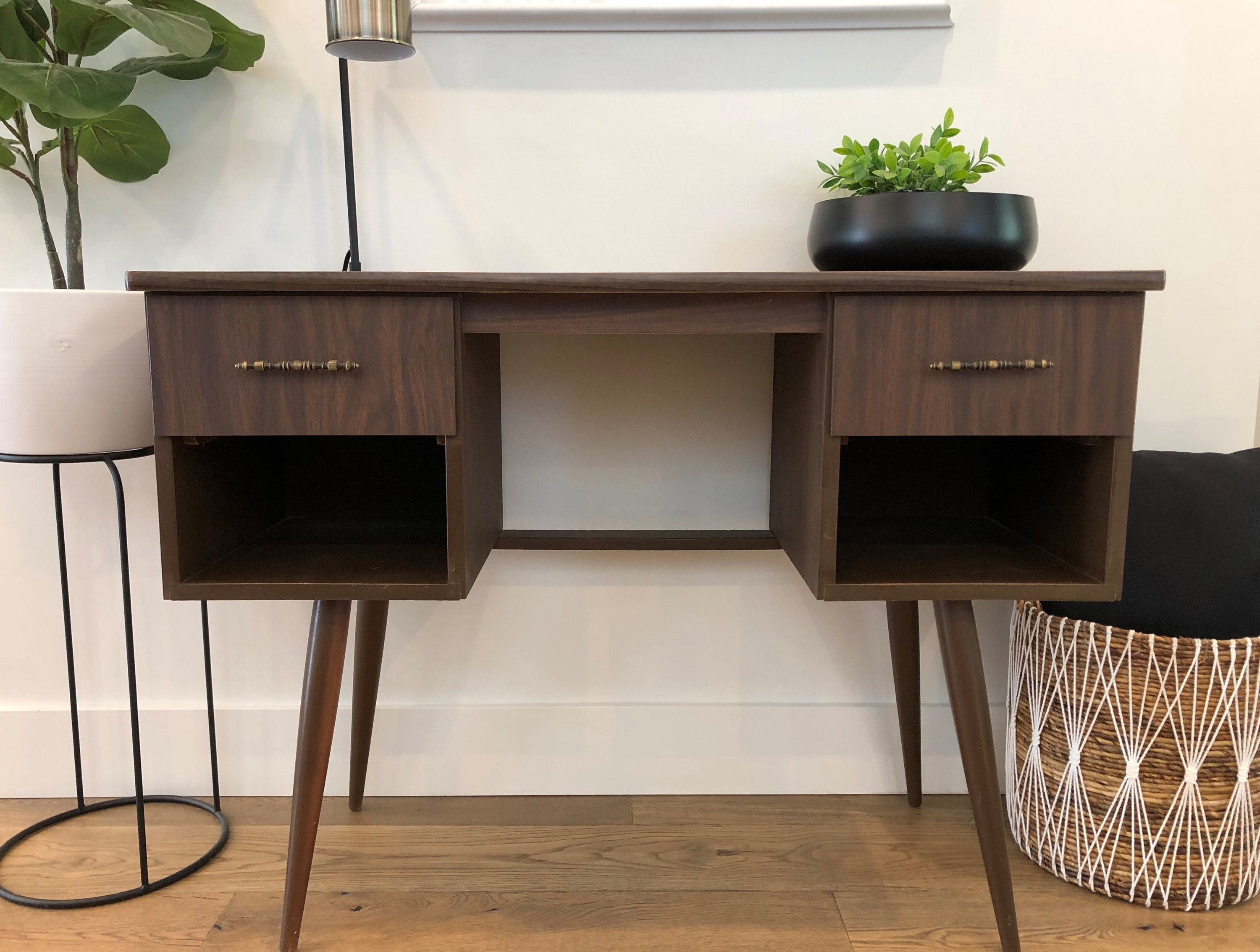 Mcm wood desk outlet