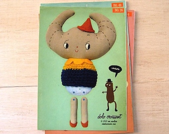 Croissant. DIY Paper Puppet. dolo croissant, cut out paper doll. Articulated paper doll. Stationery. Assemblage Project. Retro Home Decor.