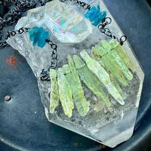 Raw kyanite necklace, apatite necklace, kyanite necklace, Green kyanite necklace, Rough stone necklace, Green stone necklace