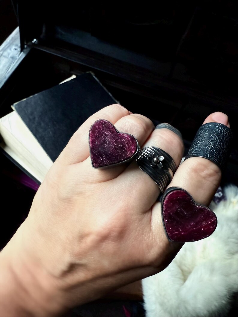 Rubinring, äkta rubinring, statementring, hjärtring, present till henne bild 2