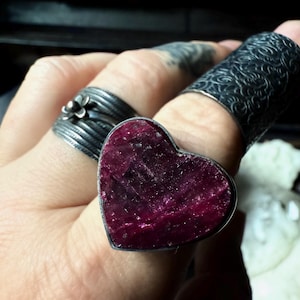 Rubinring, äkta rubinring, statementring, hjärtring, present till henne bild 3