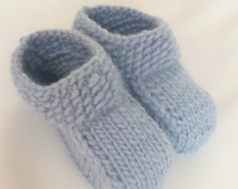 Seamless Booties Knitting Pattern - Baby Knits - Simple Seamless Baby Boots - 4 Sizes Newborn - 12 Mths