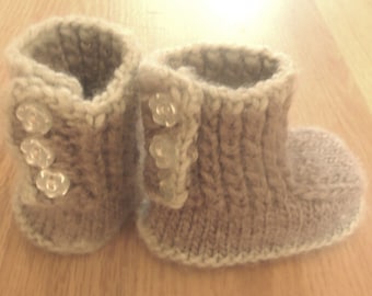 Instant DOWNLOAD Knitting PATTERN BABY Booties Seamless Button up Baby Boots