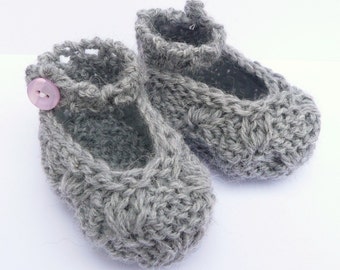 Knitting Pattern BABY SHOES - Precious Baby Shoes - Handmade Gift for Baby - Double Knitting Booties - 3 sizes to fit newborn to 12 months