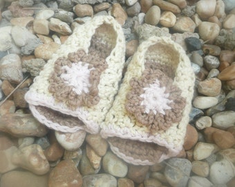 Baby Sandal Crochet Pattern - Baby Booties Shoes Sandals - Neapolitan Baby Peeptoe Sandals - 3 Sizes Newborn - 12 Mths