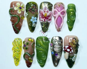Unhas Secret Garden Press On pintadas à mão, conjunto de unhas de conto de fadas com borboleta, orquídea e cogumelo 3D, design artístico de unhas, edição limitada