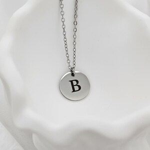Collar con nombre personalizado, fecha, letra inicial, disco, collar con nombre de plata, colgante con dije, regalo para ella, regalo para él, collar grabado con láser