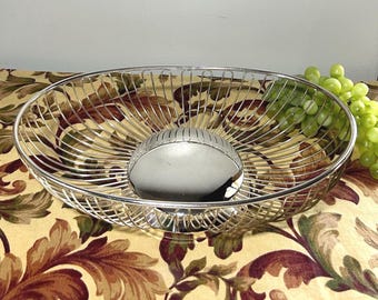 Vintage Silver Plated Wire Bread Basket: Oval Fruit Bowl