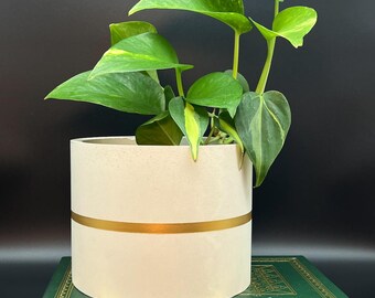 Planter - molded with love, with designer gold (metallic) trim