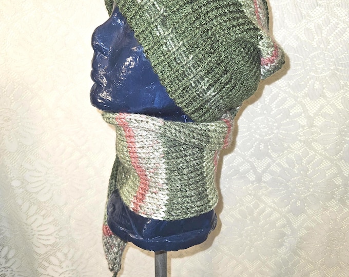 118-long stocking hat dark olive green with Japanese fields matching tassel length is 47"
