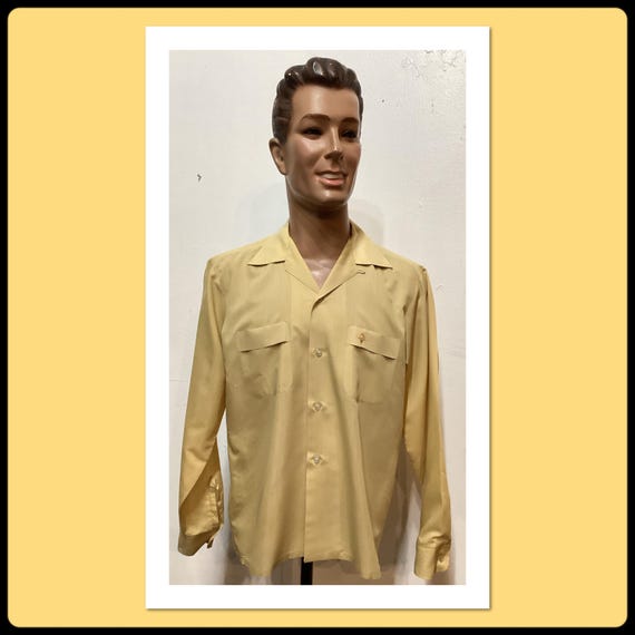 MV176 Vintage 1950's/60's Loop Collar Shirt With Embroidered