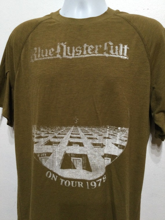 Vintage printed rock T-shirt- "Blue Oyster Cult" - image 4