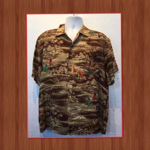 Vintage 1950s rayon Hawaiian shirt. Size X large