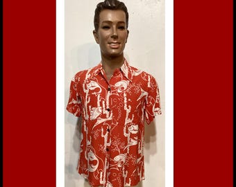HS479  Vintage 1940's rayon fish print Hawaiian shirt. X small