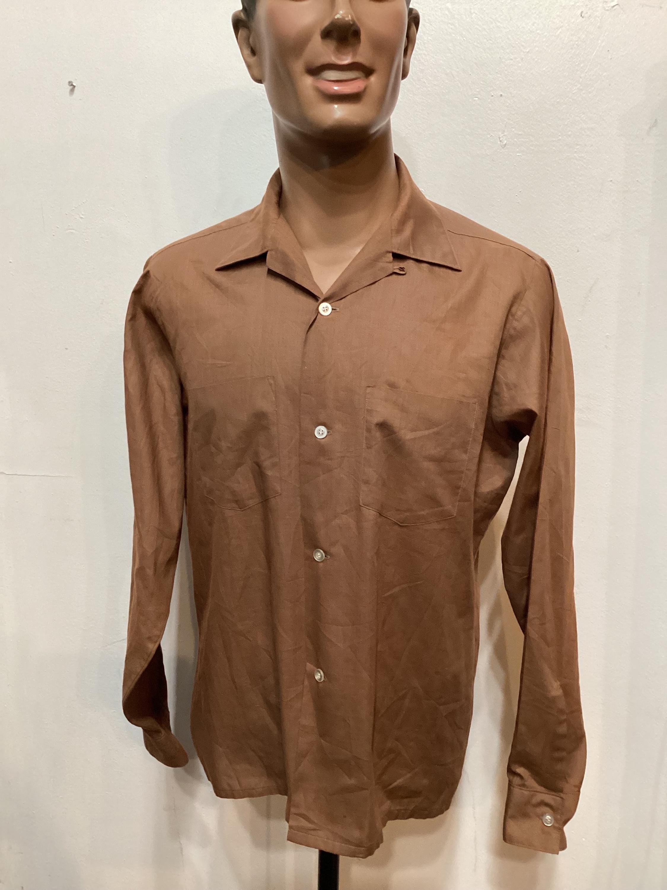 MV209 Vintage 1950's/60's Loop Collar Shirt by Van Heusen. Size